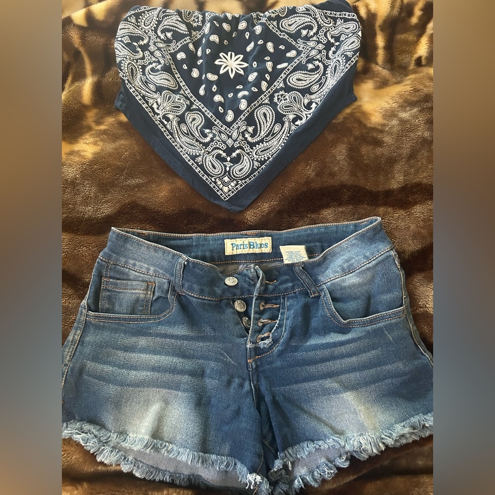 Cute 2 pieces for summer time blue shorts with blue top